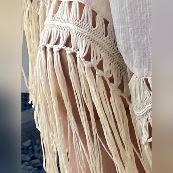 New Boho Chic Crochet Fringe Tassel Cover Up Kimono Cardigan Beige Tan - Picture 3 of 8